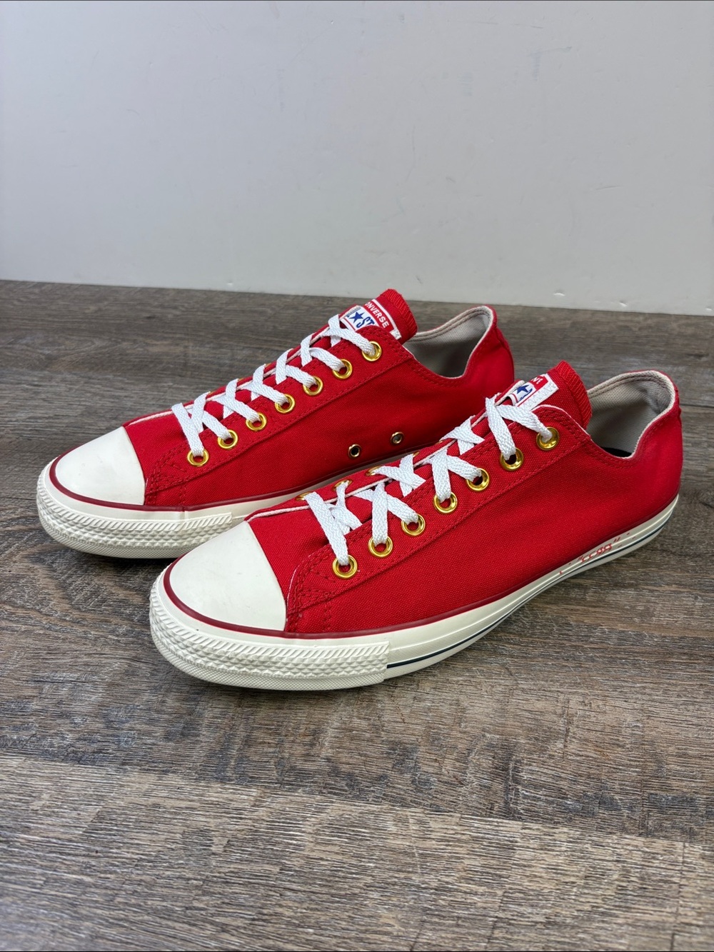 Converse Chuck Taylor All Star Low Red Canvas Sneakers Men’s 9 Women’s 11